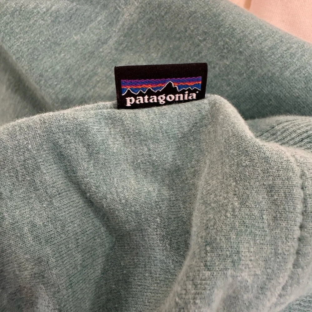 Patagonia M's Flying Fish Midweight Crew Sweatshirt Style #39473